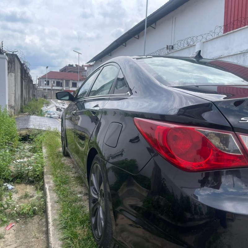 TOKS GRADE 2013 HYUNDAI SONATA AVAILABLE IN PH. image