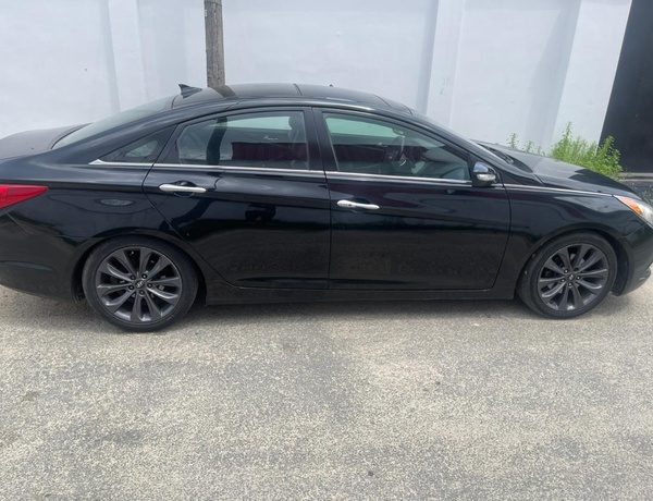 TOKS GRADE 2013 HYUNDAI SONATA AVAILABLE IN PH.