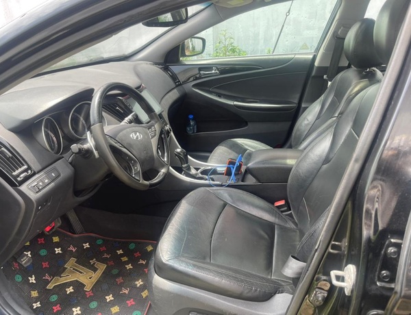 TOKS GRADE 2013 HYUNDAI SONATA AVAILABLE IN PH.
