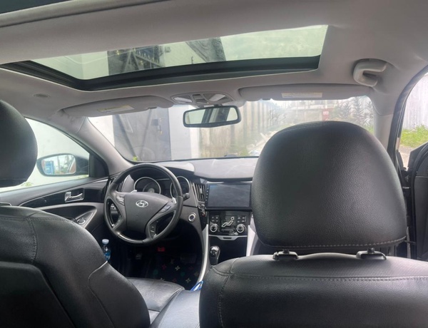 TOKS GRADE 2013 HYUNDAI SONATA AVAILABLE IN PH.