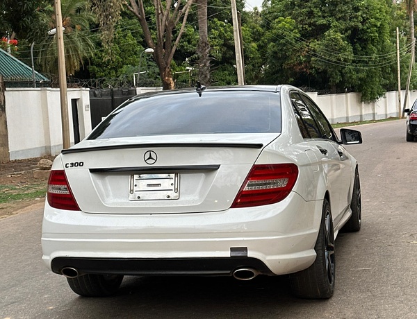 TOKS STANDARD 2008 MERCEDES BENZ C300 FOR SALE