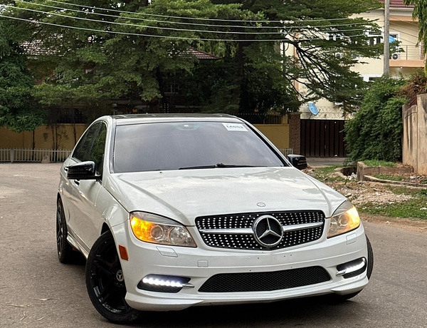 TOKS STANDARD 2008 MERCEDES BENZ C300 FOR SALE