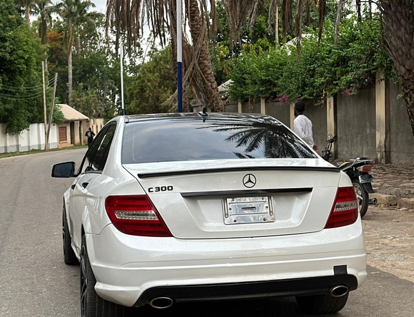 TOKS STANDARD 2008 MERCEDES BENZ C300 FOR SALE