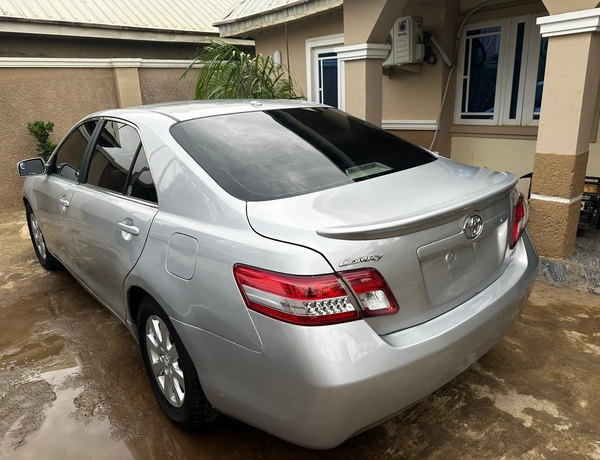 TOKS STANDARD 2010 TOYOTA CAMRY XLE FOR SALE
