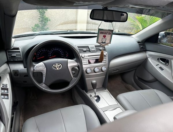 TOKS STANDARD 2010 TOYOTA CAMRY XLE FOR SALE