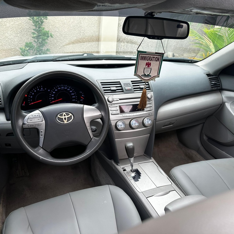 TOKS STANDARD 2010 TOYOTA CAMRY XLE FOR SALE image
