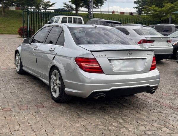 TOKS STANDARD 2013 MERCEDES BENZ C350 FOR SALE