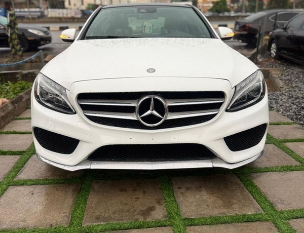 TOKS STANDARD 2016 MERCEDES BENZ C300 AMG TRIM FOR SALE
