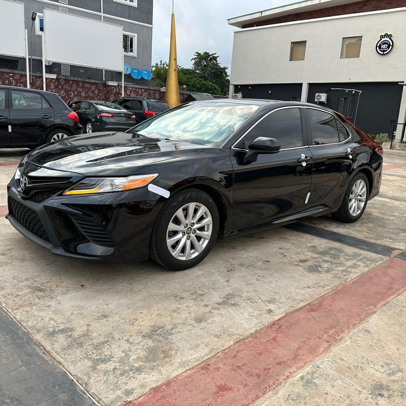 TOKS STANDARD 2018 TOYOTA CAMRY LE FOR SALE image