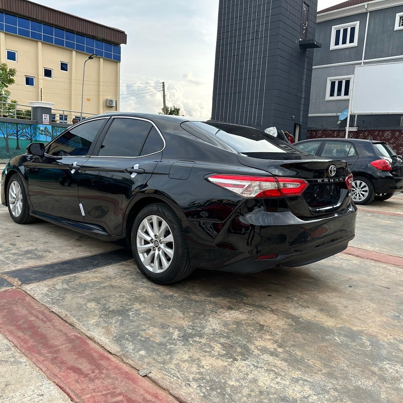 TOKS STANDARD 2018 TOYOTA CAMRY LE FOR SALE image
