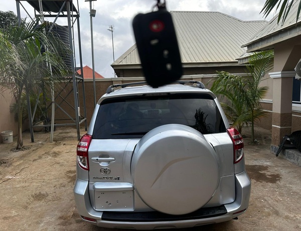 TOKS STANDARD KEYLESS 2010 TOYOTA RAV4 LIMITED FOR SALE