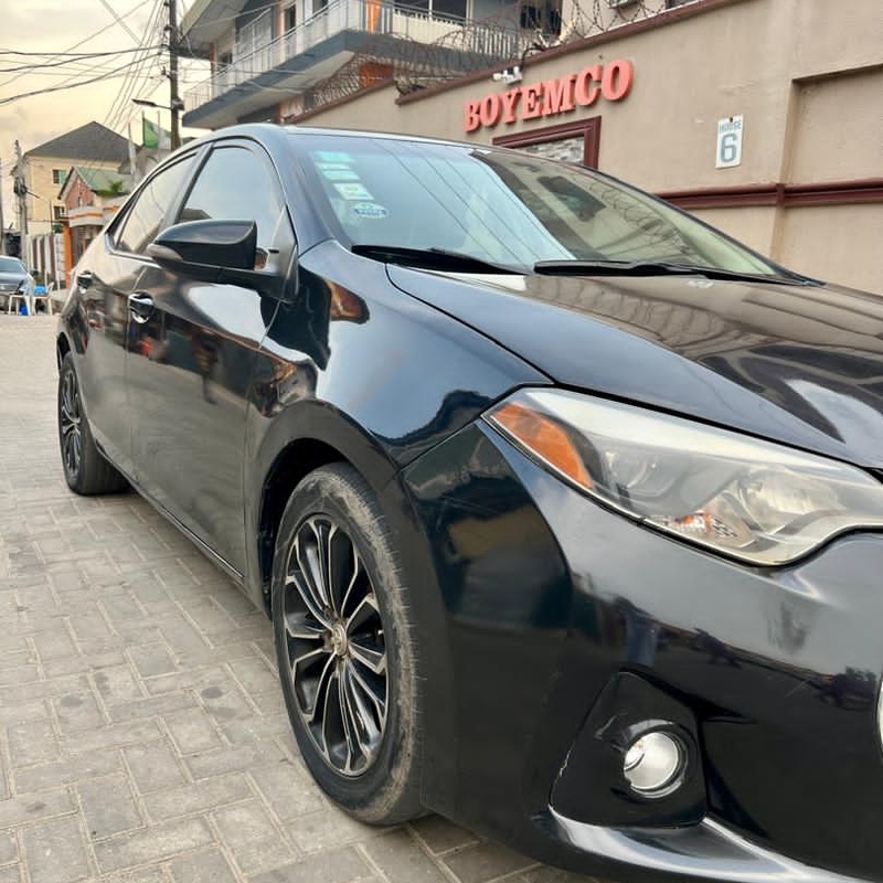 Toks Standard Registered  Toyota Corolla LE 2015 image