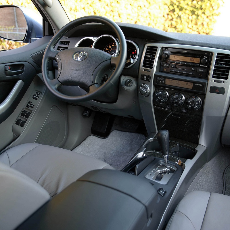 Toyota 4Runner SR5 image