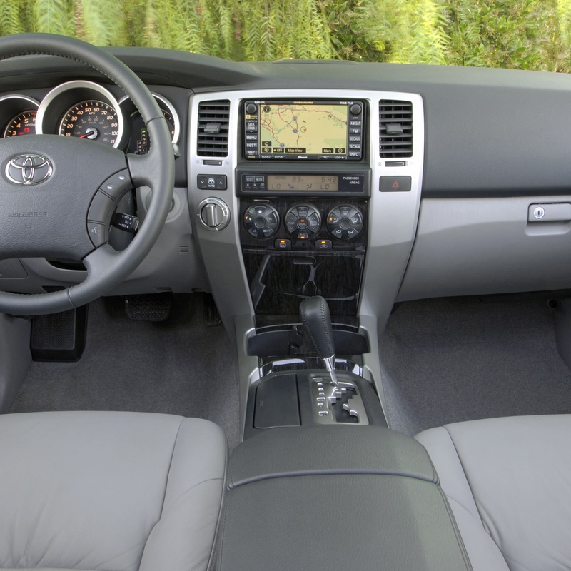 Toyota 4Runner SR5 image