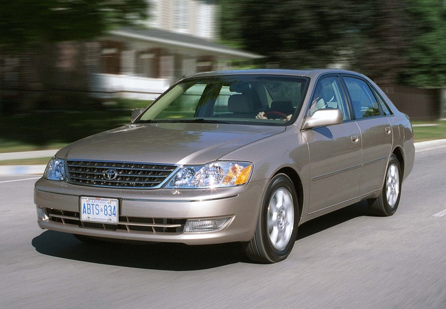 Toyota Avalon image 2