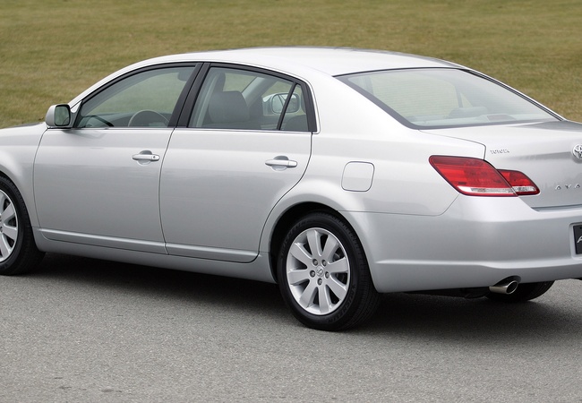 Toyota Avalon image 5