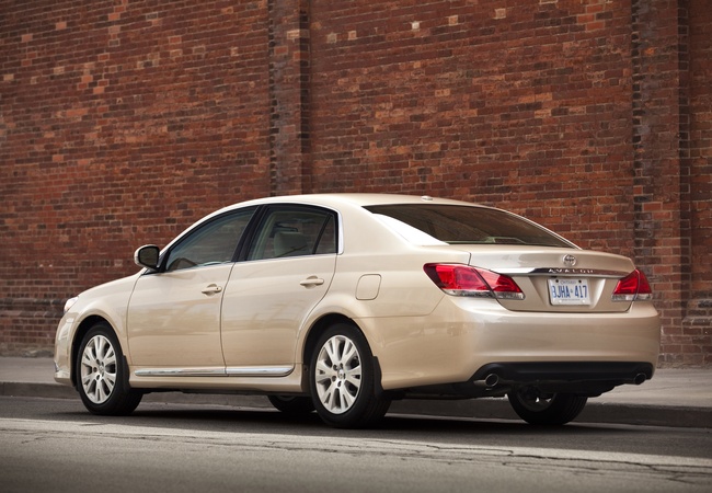 Toyota Avalon image 5