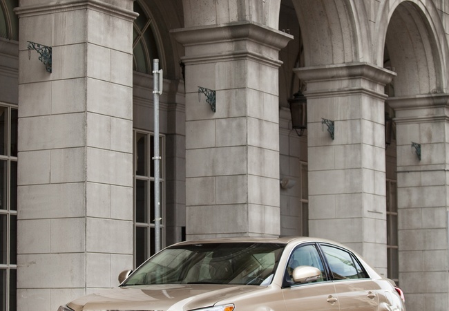 Toyota Avalon image 3