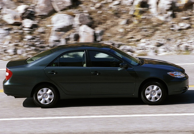 Toyota Camry image 5