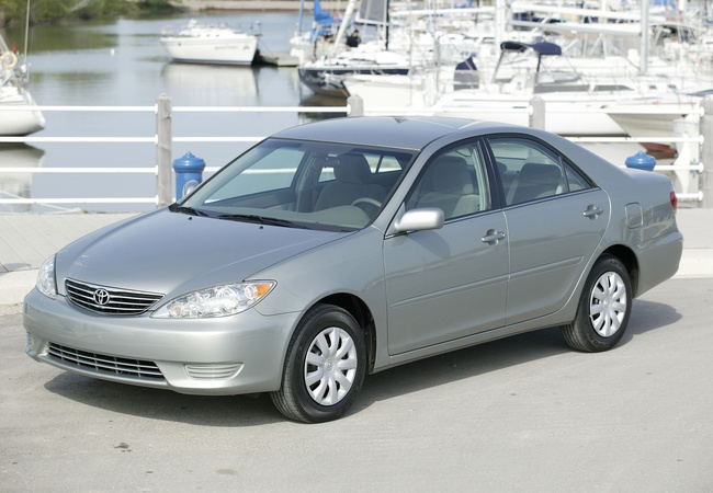 Toyota Camry image 5