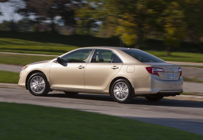Toyota Camry image 4