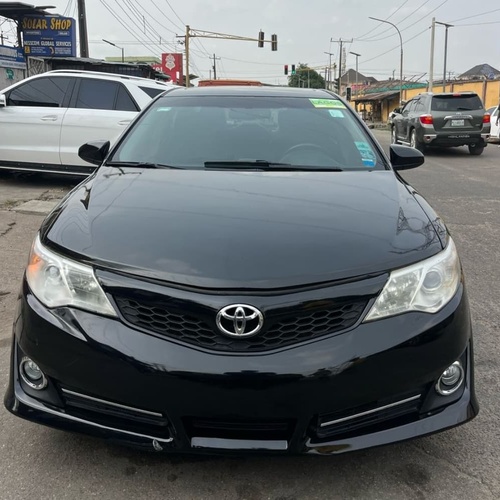 Toyota camry 2013 XLE in Lagos