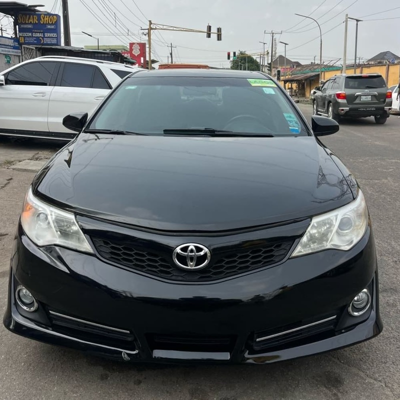 Toyota camry 2013 XLE in Lagos image
