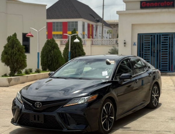 Foreign Used Toyota Camry 2019 In Abuja