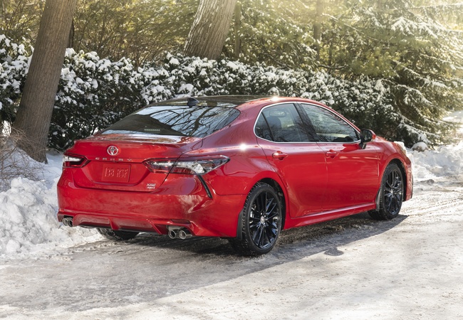 Toyota Camry image 4