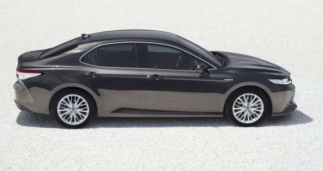 Toyota Camry Hybrid image 5