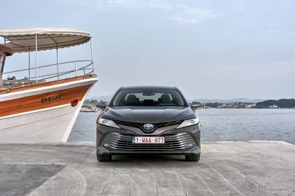 2018 Toyota Camry Hybrid SE