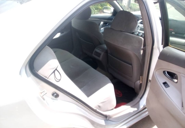 Toyota Camry LE 2008 image 4