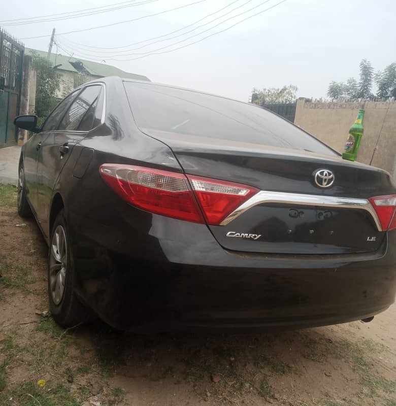 Toyota Camry LE 2016 for Sale In Lagos image