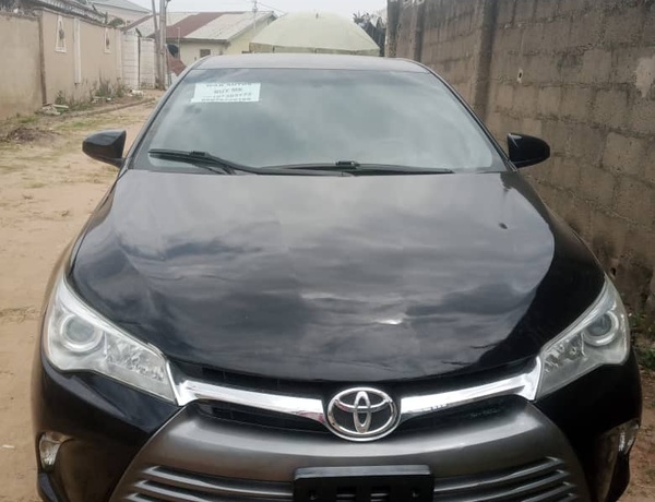 Toyota Camry LE 2016 for Sale In Lagos