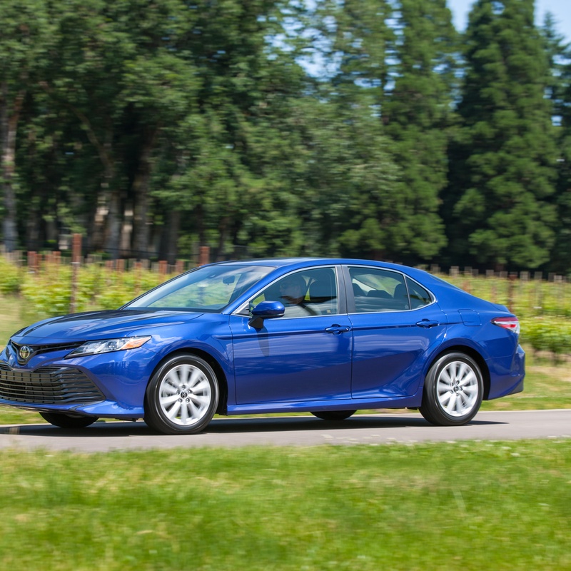 Toyota Camry LE image