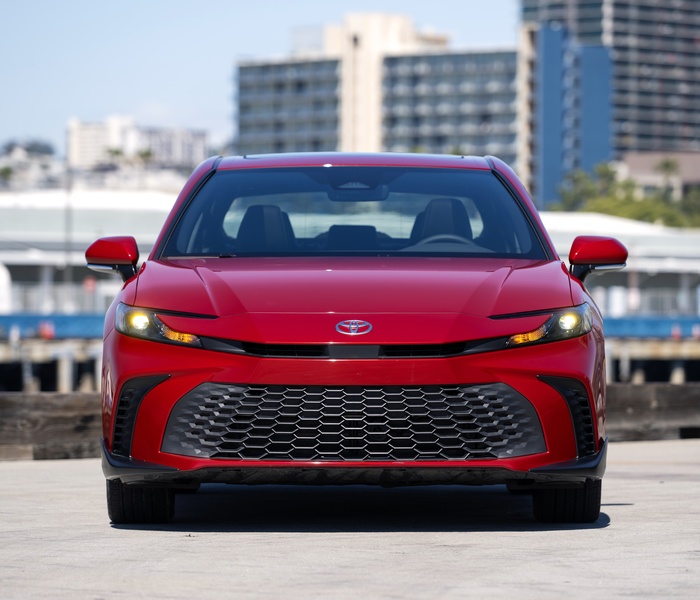 Toyota Camry LE logo Image