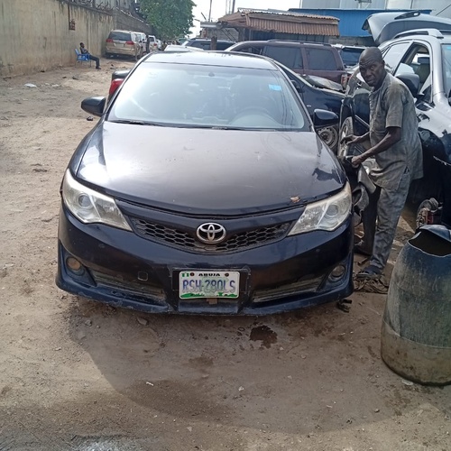 Toyota Camry SE 2014 Model for Sale In Lagos
