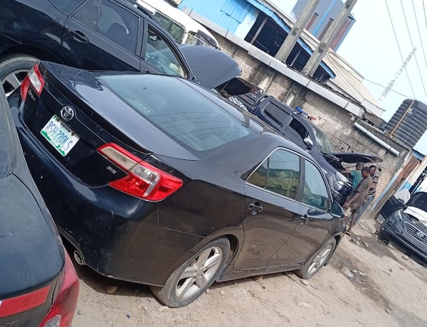 Toyota Camry SE 2014 Model for Sale In Lagos