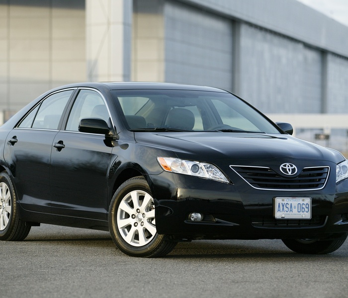 Toyota Camry XLE logo Image