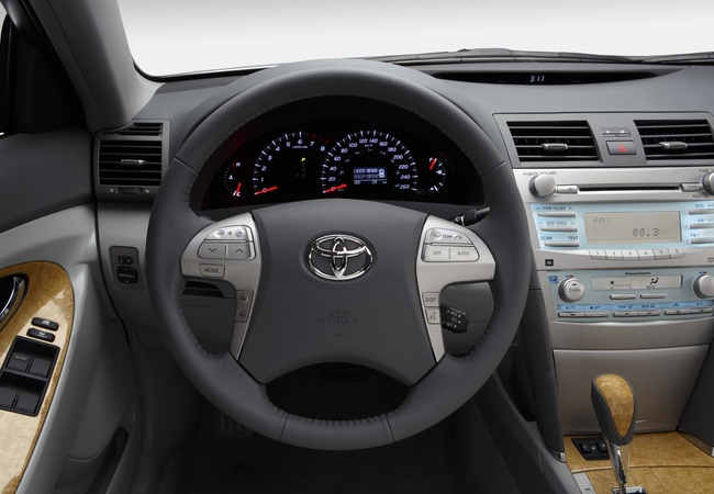 Toyota Camry XLE image 4