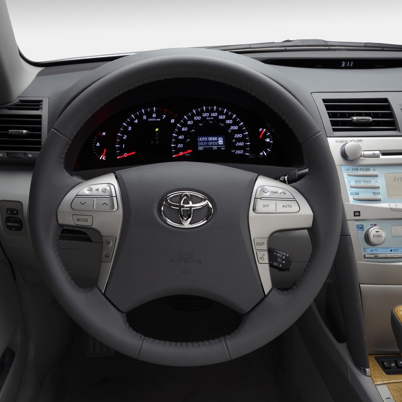 Toyota Camry XLE image