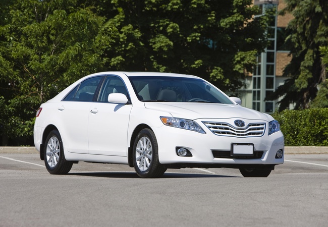 TOYOTA CAMRY XLE image 3