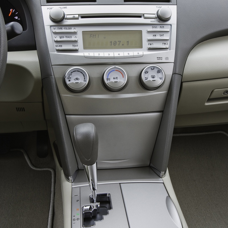 TOYOTA CAMRY XLE image