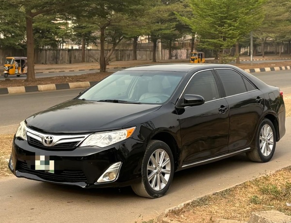 Toyota Camry XLE 2013 for Sale In Abuja