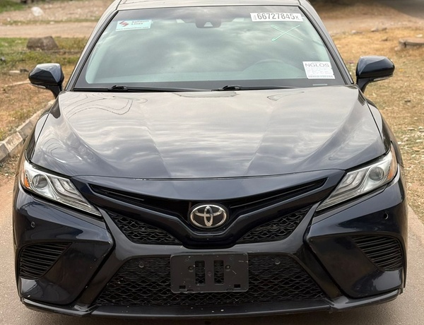 Foreign Used Toyota Camry XSE 2018 model for Sale In Abuja