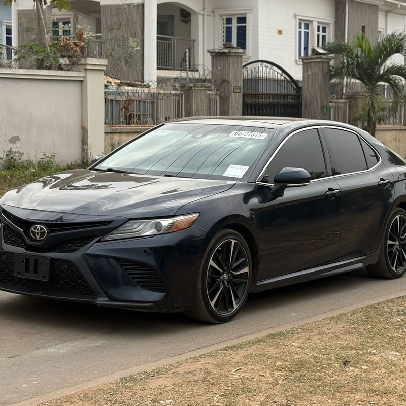 Foreign Used Toyota Camry XSE 2018 model for Sale In Abuja image