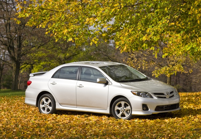 Toyota Corolla image 2