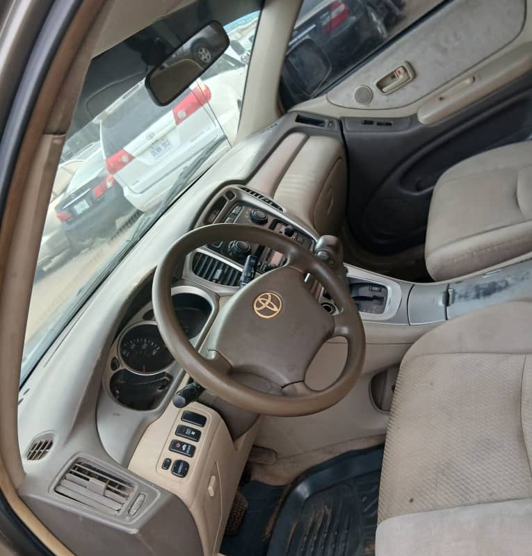 TOYOTA HIGHLANDER 2004 FOR SALE IN LAGOS image