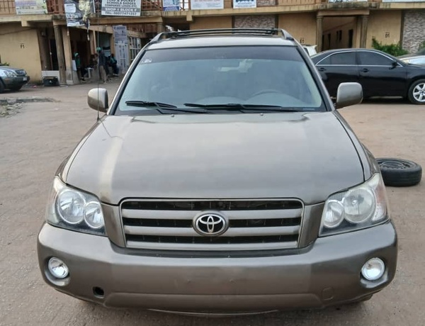 TOYOTA HIGHLANDER 2004 FOR SALE IN LAGOS