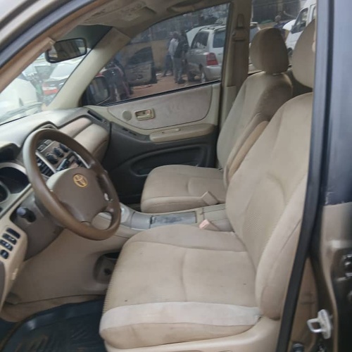 TOYOTA HIGHLANDER 2004 FOR SALE IN LAGOS